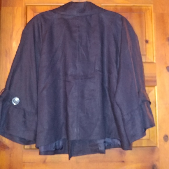 Beautiful Linen jacket - Picture 2 of 6